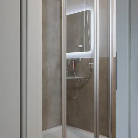 Boardinghouse Siebzehn82 بيت ريفي *
