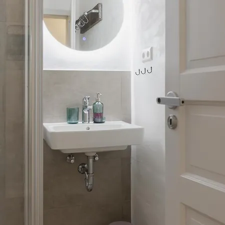 宾馆 Boardinghouse Siebzehn82 恩丁根