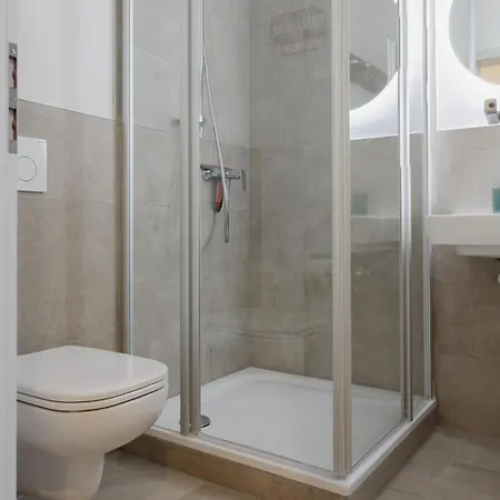 Boardinghouse Siebzehn82 * انديغن