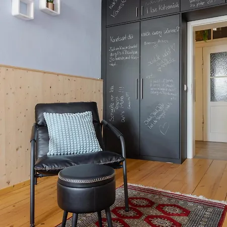 Boardinghouse Siebzehn82 * انديغن